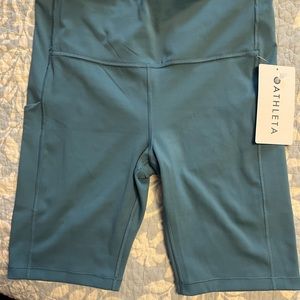 Athleta Ultimate Stash Pocket 9” Short - Bluish Green